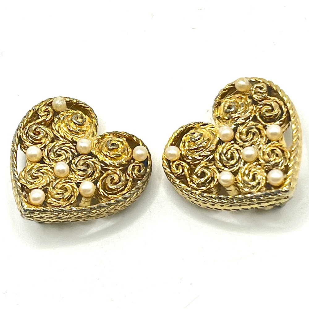 Vintage Givenchy Heart Faux Pearls Gold Tone Clip on Earrings 1”